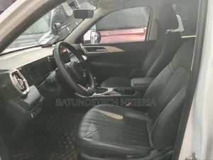 Geely Emgrand X7 2023 White