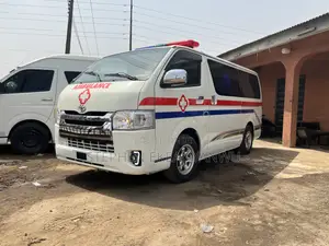 Toyota HiAce 2012 White