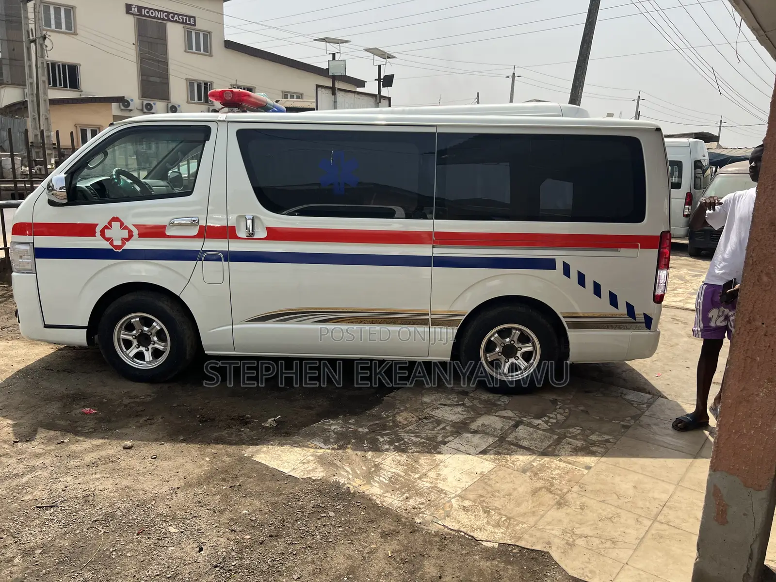 Toyota HiAce 2012 White