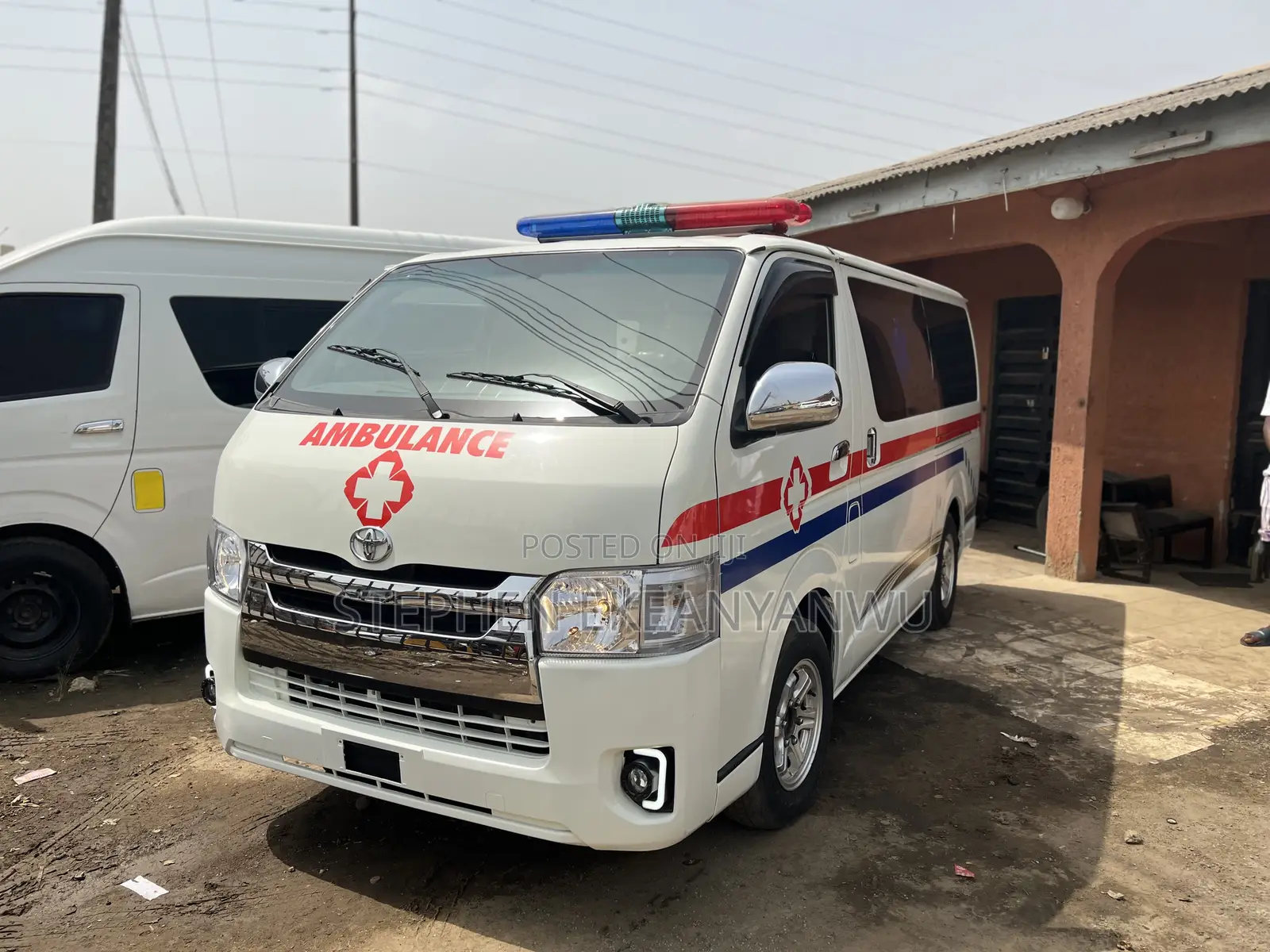 Toyota HiAce 2012 White