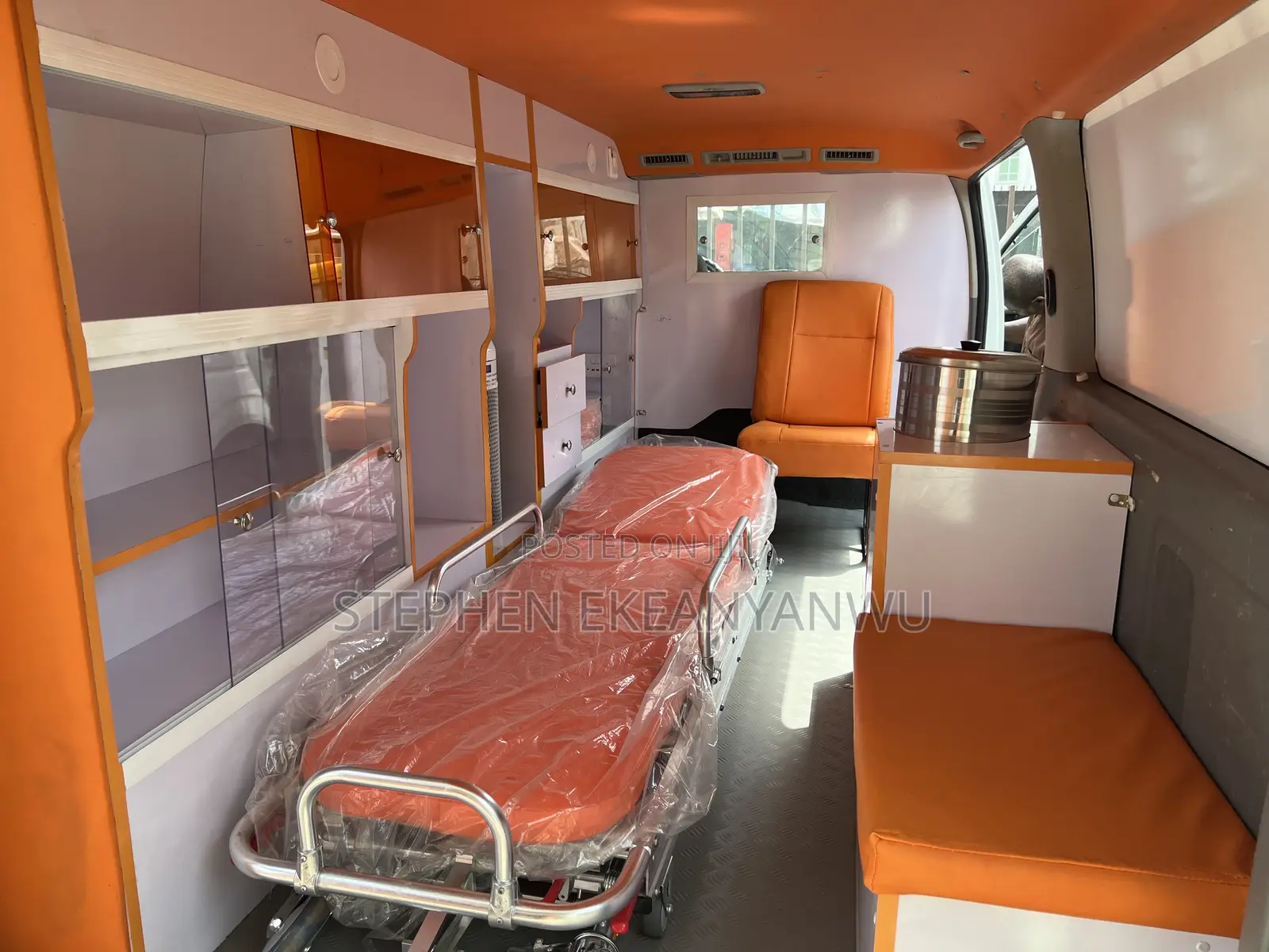 Toyota HiAce 2012 White