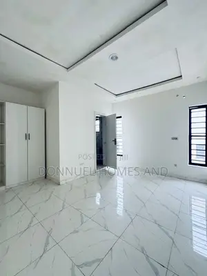 4bdrm Townhouse / Terrace in Ikota for rent