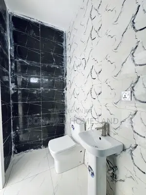 4bdrm Townhouse / Terrace in Ikota for rent