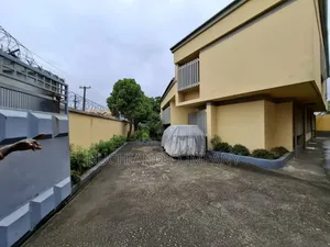 5bdrm Duplex in Opebi for sale