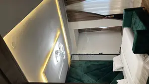Owen’S Apartment
