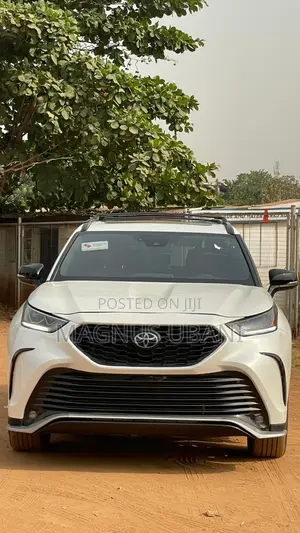 Toyota Highlander XSE 2022 White