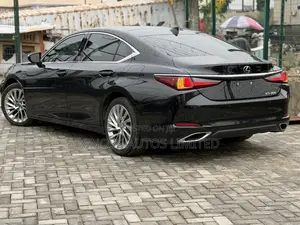 Lexus ES 350 Ultra Luxury FWD 2019 Black