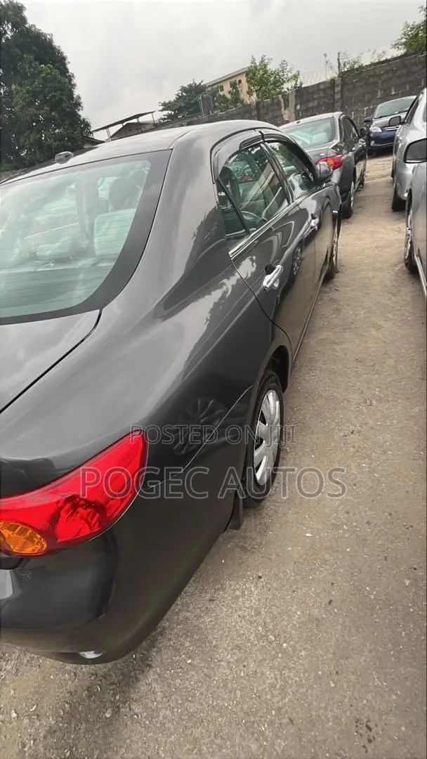 Toyota Corolla 2009 Gray