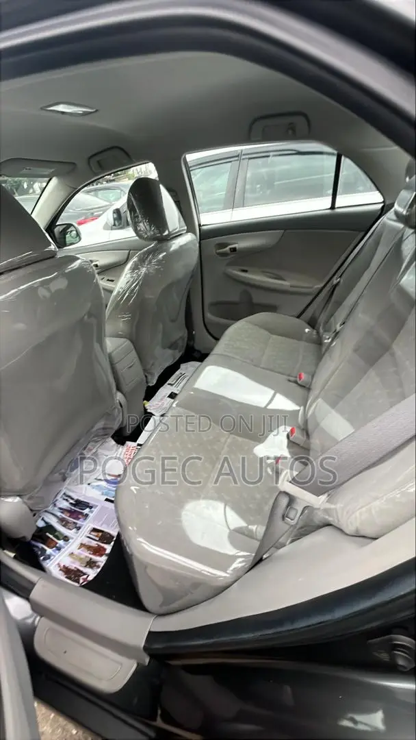 Toyota Corolla 2009 Gray