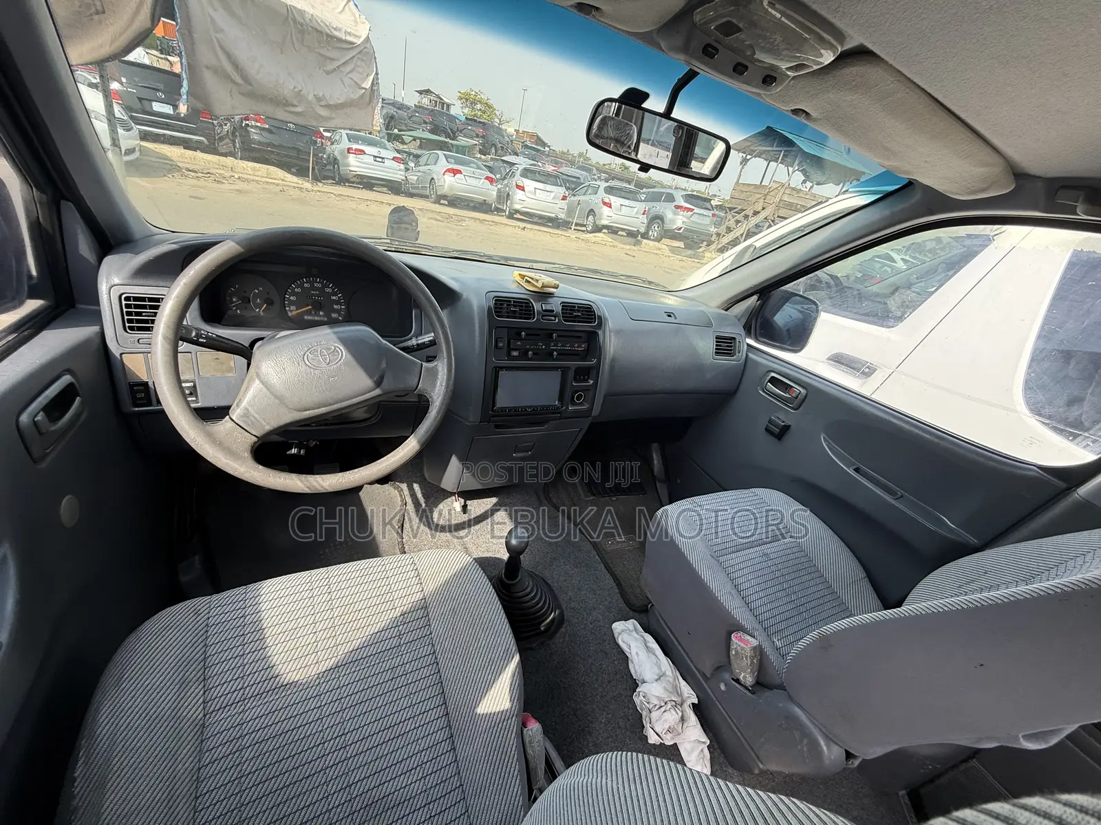 Toyota HiAce 2002 Blue