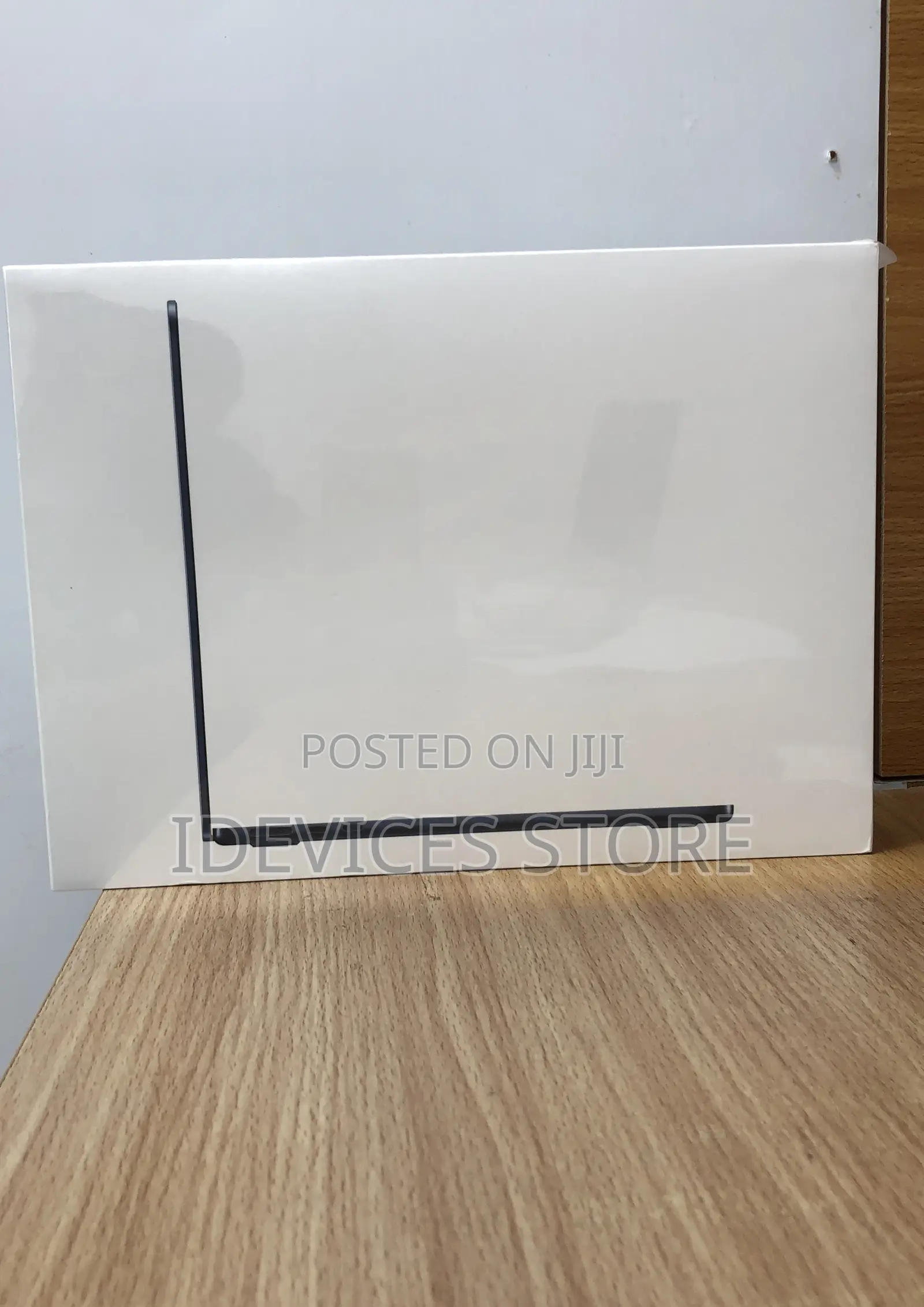 New Laptop Apple MacBook Air 2024 M3 24GB Apple M4 SSD 512GB