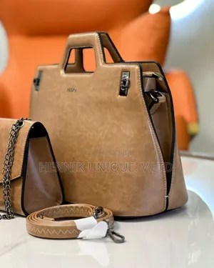Classy Pedra Hand Bag