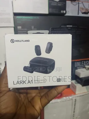 Hollyland Lark A1 Wireless Lavalier Microphone Combo