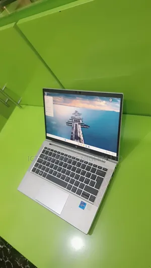 Laptop HP EliteBook 830 G8 16GB Intel Core I7 SSD 512GB