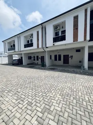 4bdrm Townhouse / Terrace in VGC / Ajah for rent