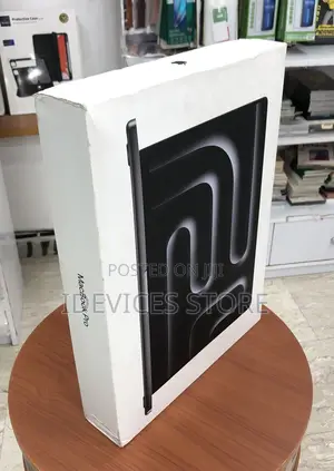 New Laptop Apple MacBook Pro 2024 M4 24GB Apple M4 SSD 512GB