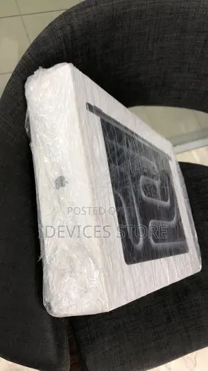 New Laptop Apple MacBook Pro 2024 M4 16GB Apple M4 SSD 1T