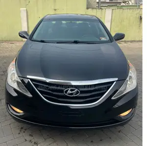 Hyundai Sonata SE Sedan FWD (2.4L 4cyl 6A) 2013 Black