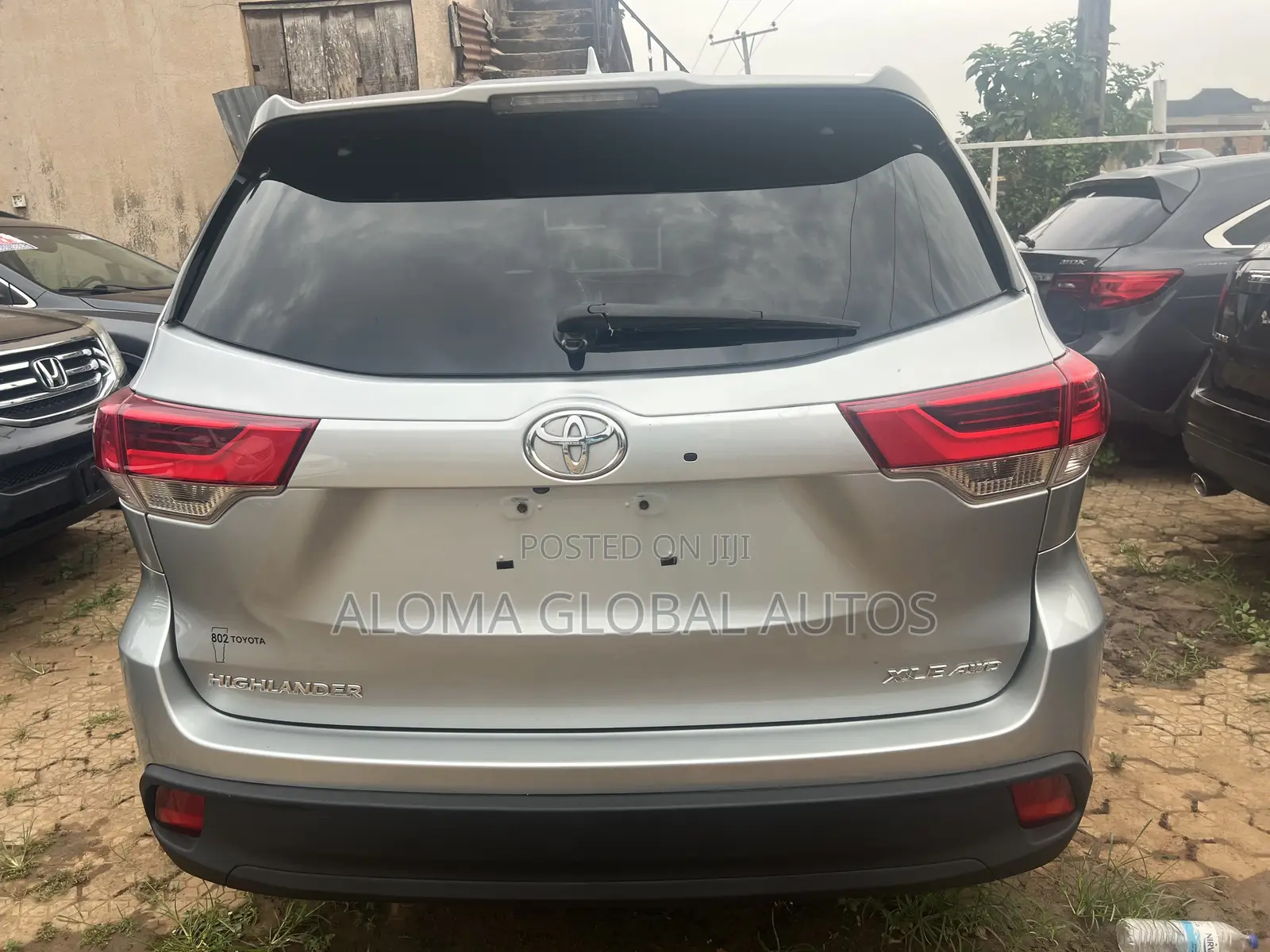 Toyota Highlander XLE 4x2 V6 (3.5L 6cyl 8A) 2017 Silver