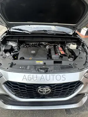Toyota Highlander XSE 2021 Silver