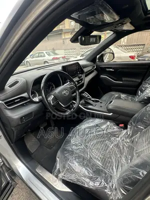 Toyota Highlander XSE 2021 Silver
