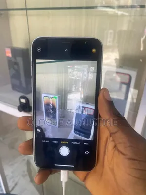 Apple iPhone XR 128 GB White