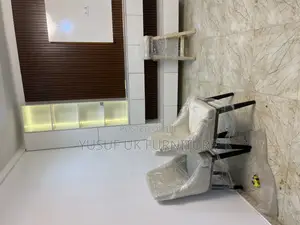 Tv Comsole