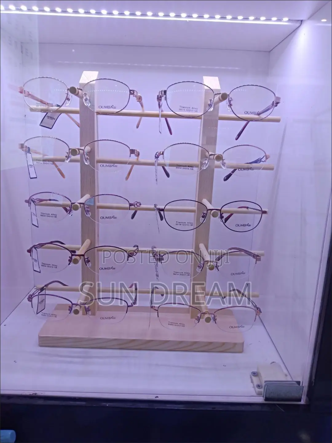 Sunglasses Display Glasses Stand Optical Store Display