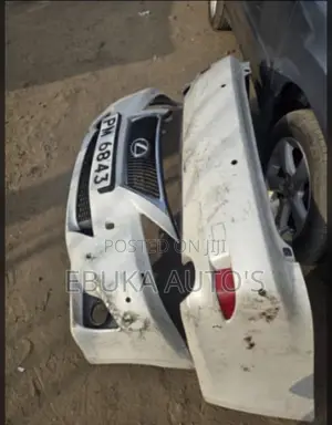 Lexus Is 250 Complete Bumper Front and Back 2010