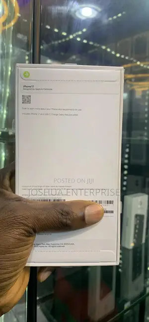 New Apple iPhone 17 256 GB Green