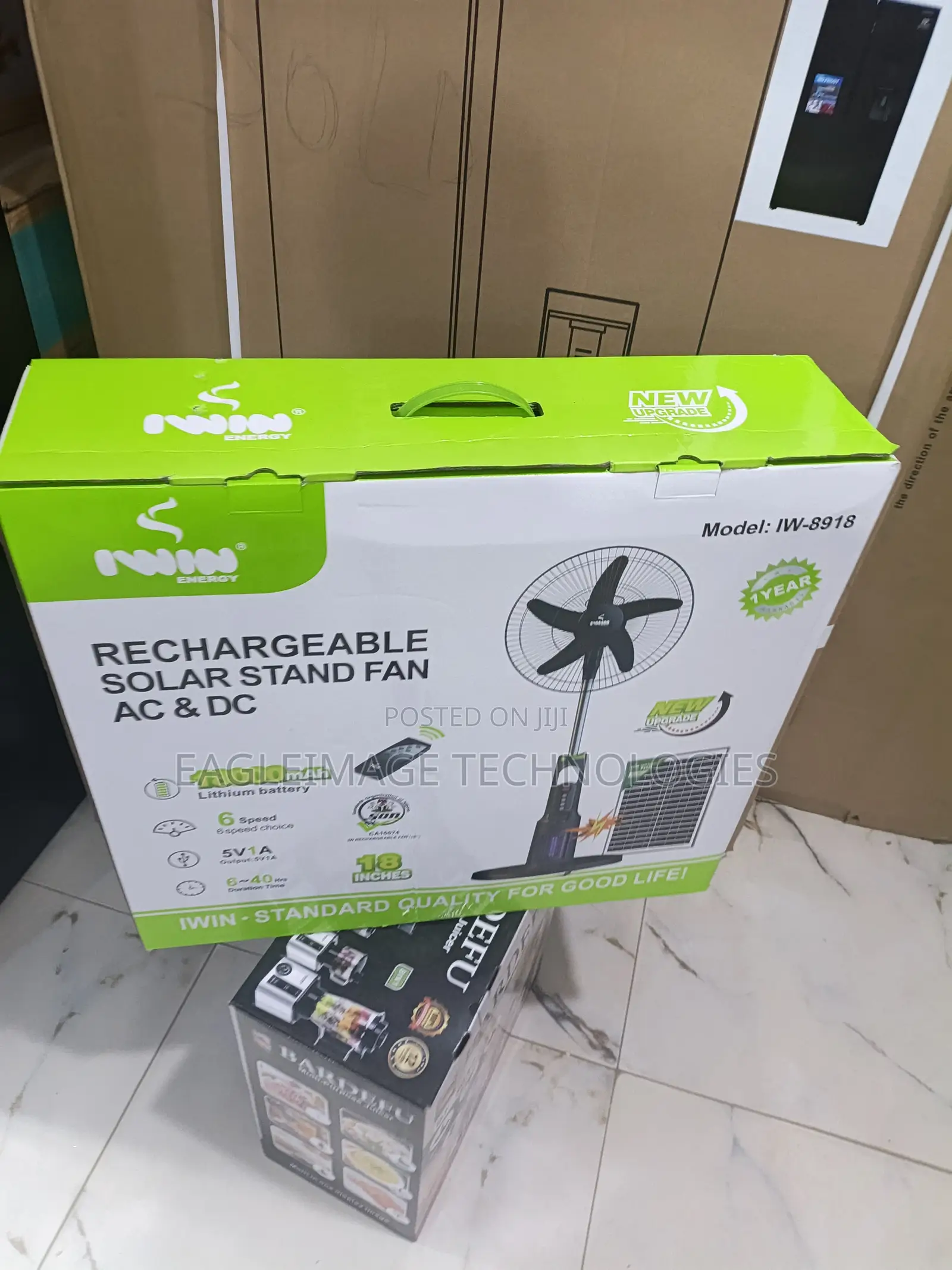 Iwin 18" Solar Pedestal Fan – No Light? No Problem!