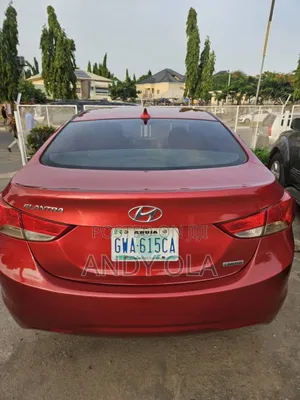 Hyundai Elantra 2014 Red