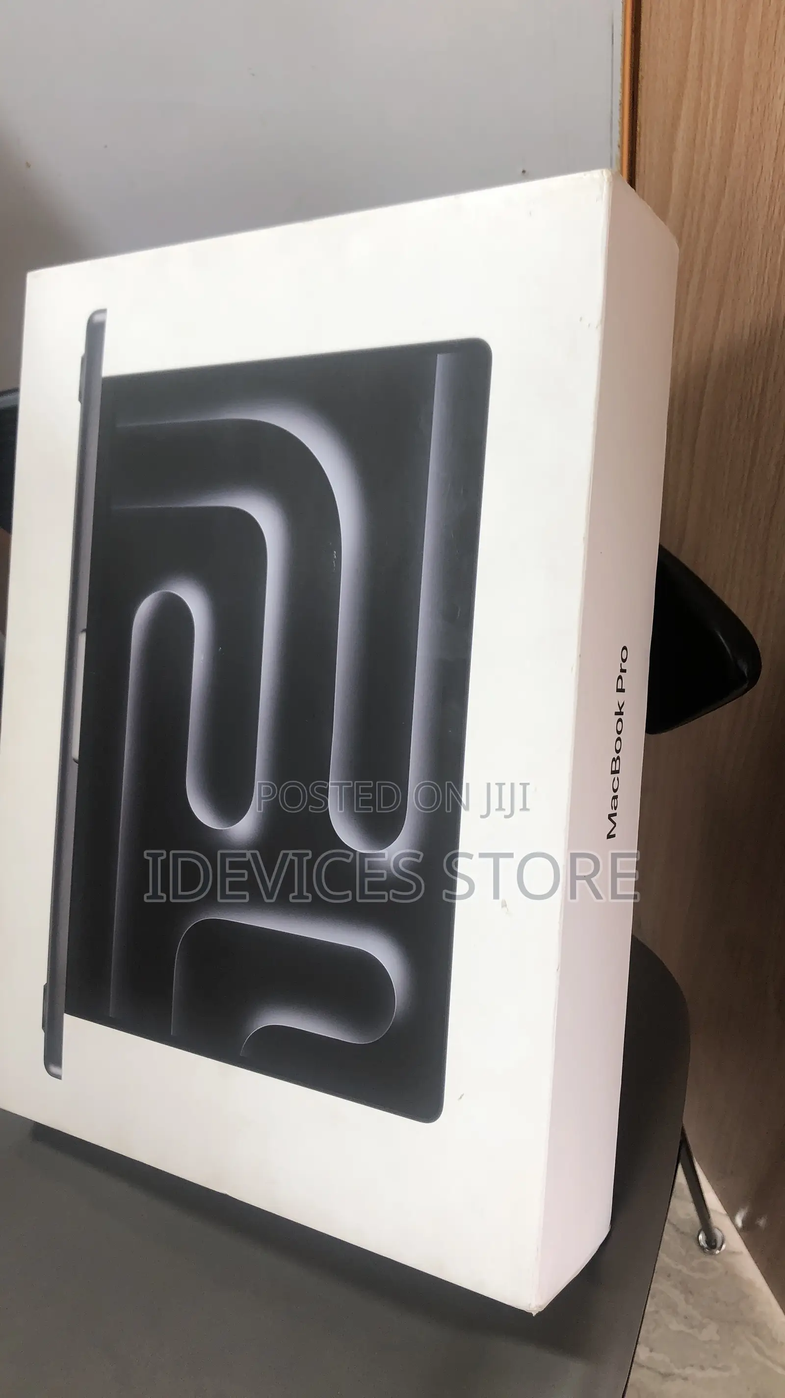 New Laptop Apple MacBook Pro 2024 M4 14-Inch 24GB Apple M4 Pro SSD 1T