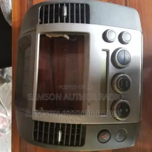 Factory Followcome Radio Chrome Nissan Pathfinder 2005
