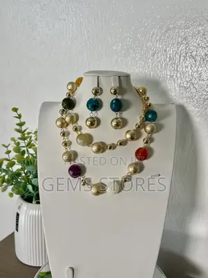 Classy Colorful Crystal Jewelry Set – Necklace + Earrings