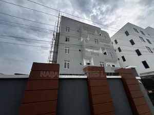 2bdrm Maisonette in Off Freedom Way., Lekki Phase 1 for rent