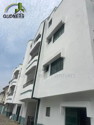 2bdrm Apartment in Chevron for rent