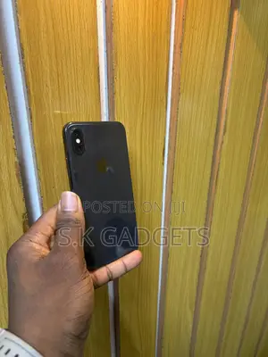 Apple iPhone X 64 GB Black