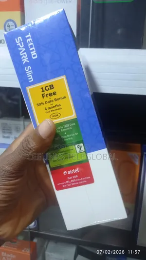 New Tecno Spark Slim 256 GB Blue