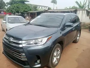 Toyota Highlander 2017 Blue