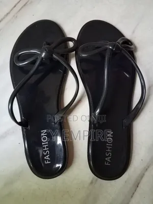 Essential Summer Jelly Flip Flop