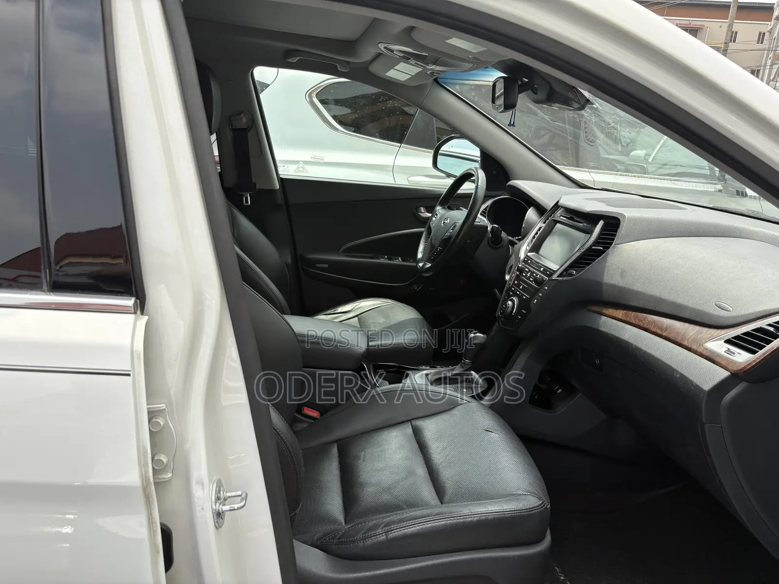 Hyundai Santa Fe Limited Ultimate AWD 2017 White