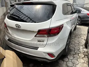Hyundai Santa Fe Limited Ultimate AWD 2017 White