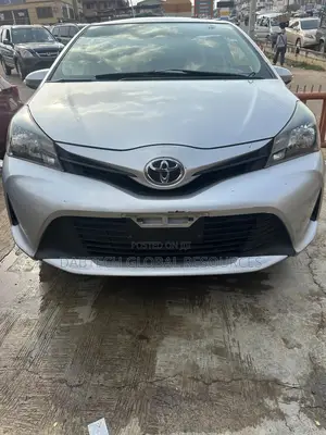 Toyota Yaris 2015 Silver