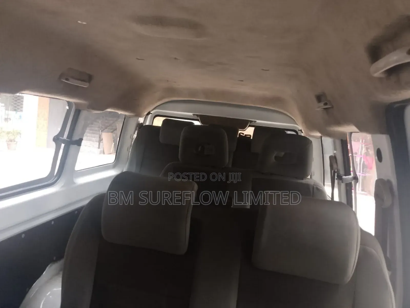 Bus 2015 White