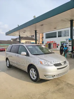 Toyota Sienna XLE Limited FWD (3.3L V6 5A) 2004 Silver