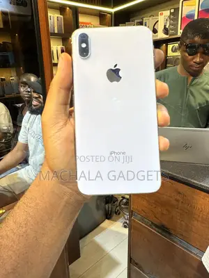 Apple iPhone XS Max 64 GB White