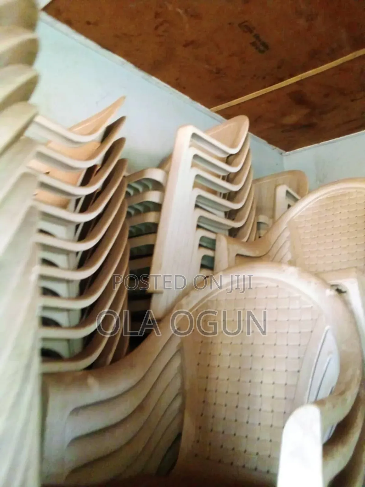 Used Plastic Chair