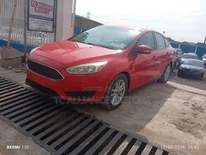 Ford Focus SE Sedan FWD (1.0L 3cyl 6M) 2017 Red