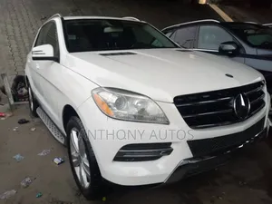 Mercedes-Benz M Class ML350 4MATIC 4dr SUV AWD (3.5L 6cyl 7A) 2014